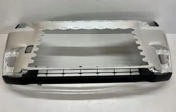 Lexus CT 200H Front bumper 52119