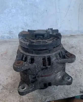 Nissan Juke I F15 Generator/alternator 0214525140