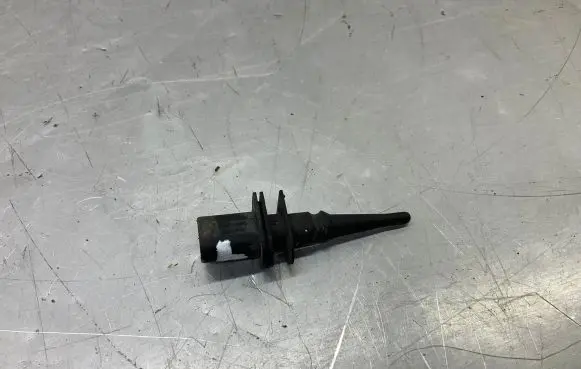 BMW 5 E60 E61 Outside/exterior temperature sensor 6936953