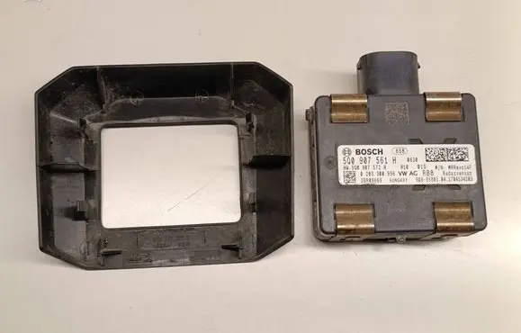 Volkswagen e-Golf Distronic sensor radar 5Q0907561H 5Q0907572H 0203300996