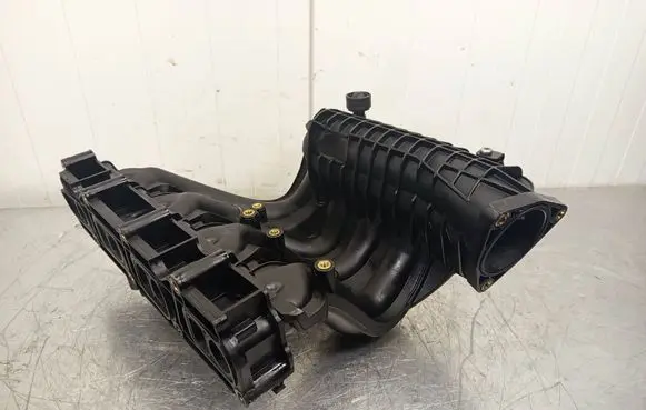 Mercedes-Benz C W203 Intake manifold A61109037