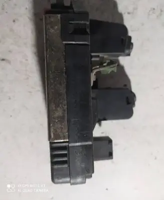 Opel Zafira A Rear door lock 90561157