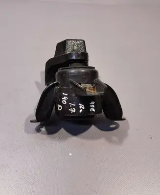 Hyundai i40 Engine mount bracket