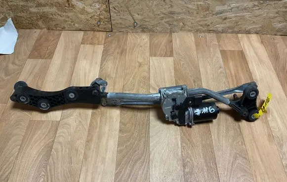 BMW 5 E60 E61 Front wiper linkage and motor 405125 7193995 5349N