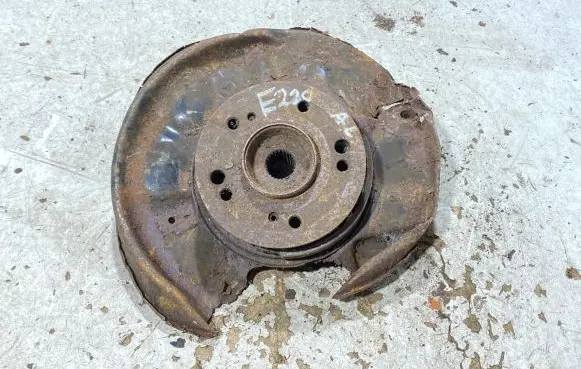 Mercedes-Benz E W211 Rear wheel hub spindle/knuckle 