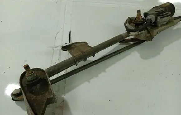 Front wiper linkage and motor