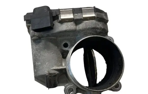 Volvo V70 Throttle valve 8692720 05W304 0281002701
