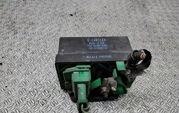 Citroen C5 Glow plug pre-heat relay 9639912580