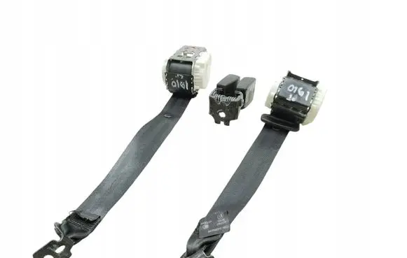 Ford Focus Front seatbelt 