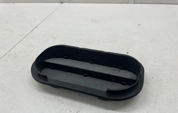 Audi A3 8Y Quarter panel pressure vent 6R0819465C