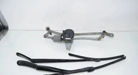 BMW 5 GT F07 Front wiper linkage and motor 7251300 7211261 61617251300