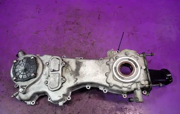 Opel Corsa E Rocker cam cover