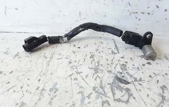 Volvo V70 Crankshaft position sensor 30713485 0296001211