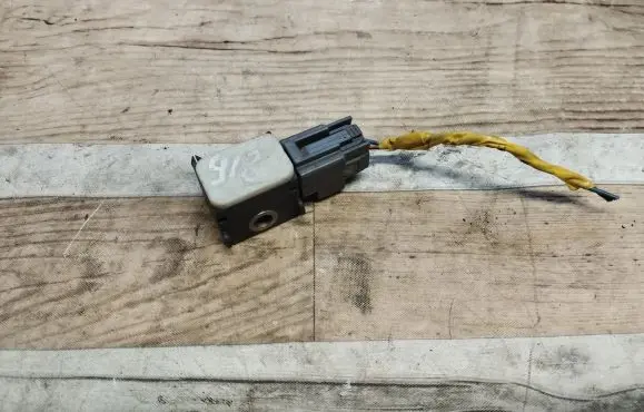 Hyundai Santa Fe Airbag deployment crash/impact sensor 959202B000