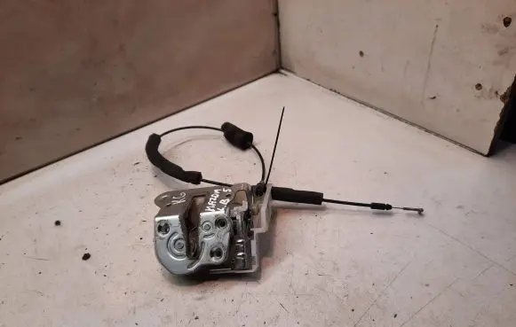 Mazda 5 Sliding door lock 