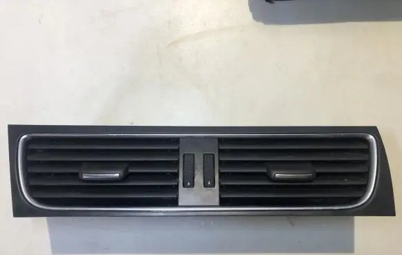 Audi S5 Dash center air vent grill 8T1820951C
