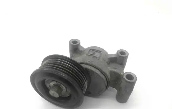 Mazda 5 Generator/alternator belt tensioner