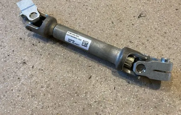 Mercedes-Benz CLA C118 X118 Steering column universal joint A2474608900