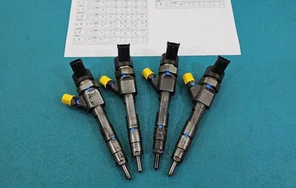 Renault Trafic II (X83) Fuel injectors set 0445110021 IMPRK1614574