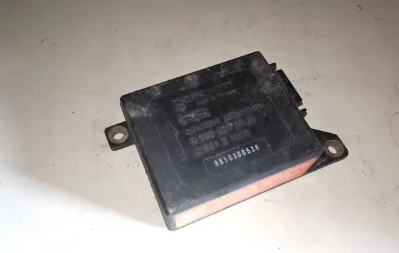 Mercedes-Benz E W124 Airbag control unit/module 0038200710