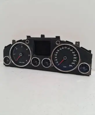 Volkswagen Touareg I Speedometer (instrument cluster) 6033ED0096