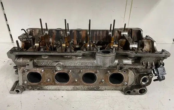 BMW 3 E46 Engine head 75054229 7505422