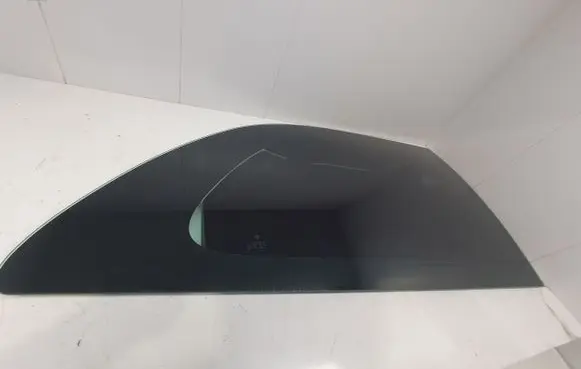 Chrysler Grand Voyager IV Rear side window