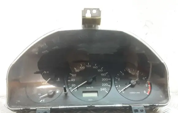 Mazda 626 Speedometer (instrument cluster)