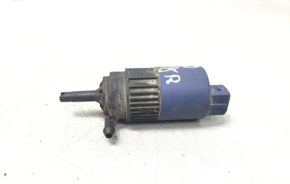 Volvo S40, V40 Windscreen/windshield washer pump