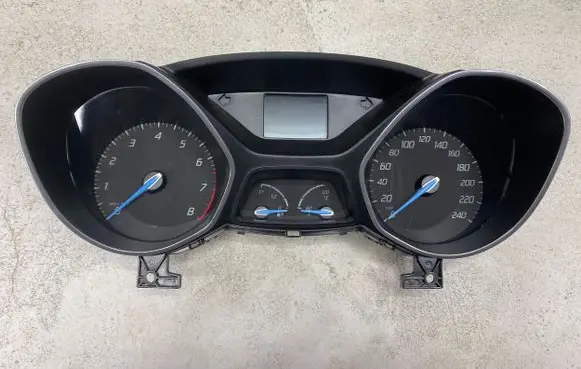 Speedometer (instrument cluster)