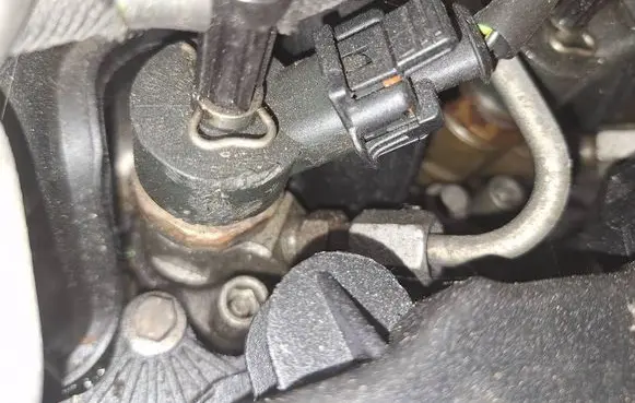 Ford Focus Fuel injector 0445110239