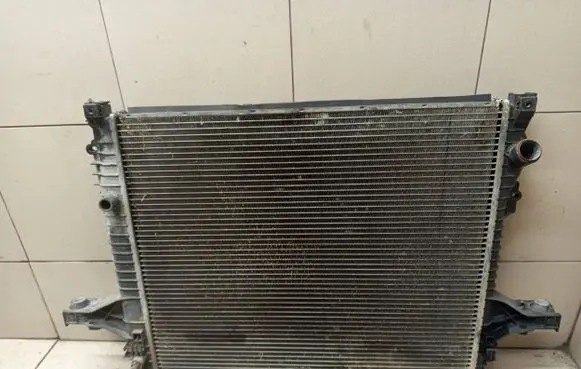 Volvo XC90 Coolant radiator 30723706