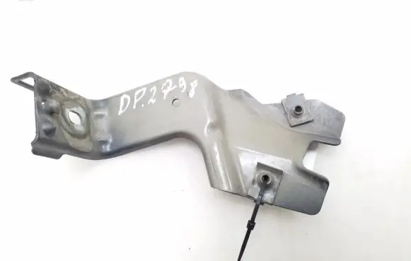 Opel Insignia A Fender mounting bracket