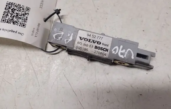 Volvo V70 Airbag deployment crash/impact sensor 9452777 006186 270804