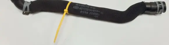 Mercedes-Benz A W169 Engine coolant pipe/hose A6400101382