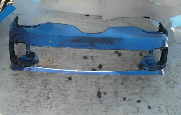Renault Megane III Front bumper 620220055R