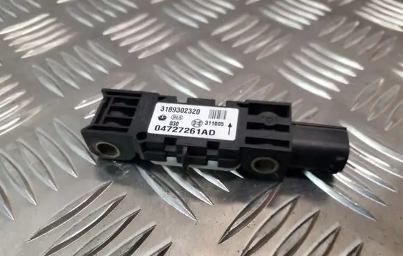 Chrysler Voyager Airbag deployment crash/impact sensor 04727261AD
