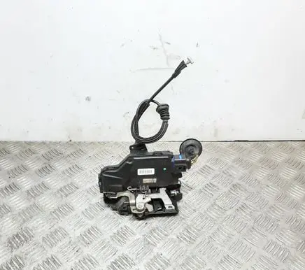 Skoda Octavia Mk2 (1Z) Front door lock 3D2837016 CZWL3A00474