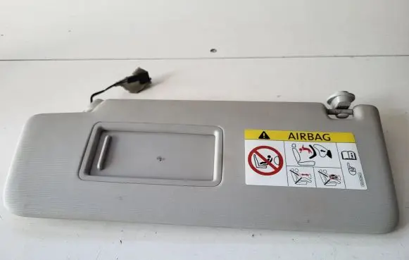Volkswagen Tiguan Sun visor