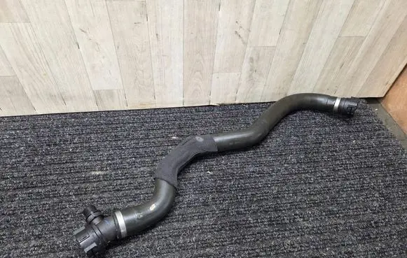 BMW 5 G30 G31 Engine coolant pipe/hose 8602870 17128602870