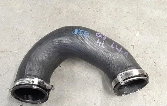 Intercooler hose/pipe