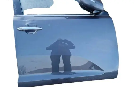 KIA Sportage Front door