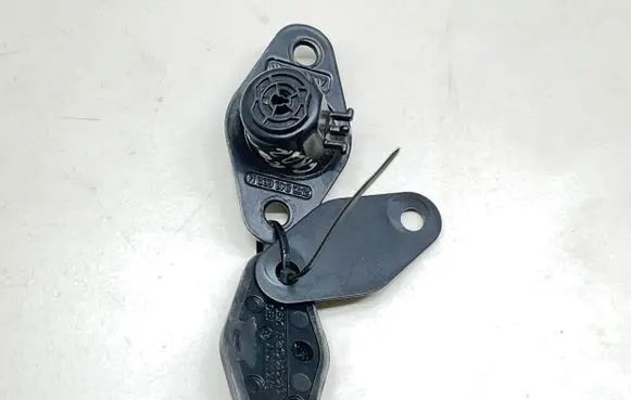 Volkswagen Caddy Sliding door check strap stopper 2K0843479