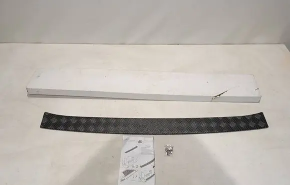 Renault Master III Rear bumper trim bar molding 7717085305