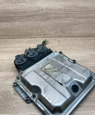 Renault Laguna II Engine control unit/module ECU 8200039569 0281001934Used WithPlug