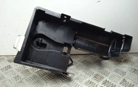 Mercedes-Benz C AMG W205 Other trunk/boot trim element A2058990014