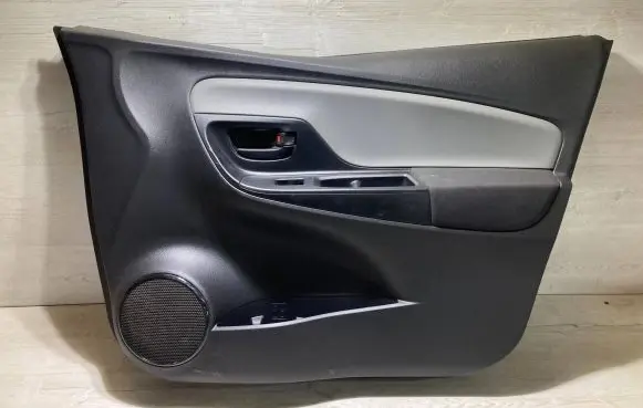Toyota Yaris Front door card panel trim 67610-0dj50