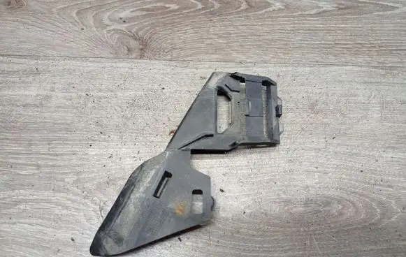 Volvo V50 Headlight/headlamp mounting bracket 30678262