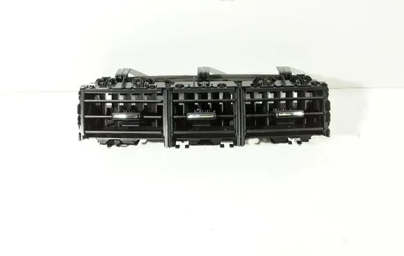 Toyota Prius+ (ZVW40) Dash center air vent grill 5568647100 5567047101 5567047100