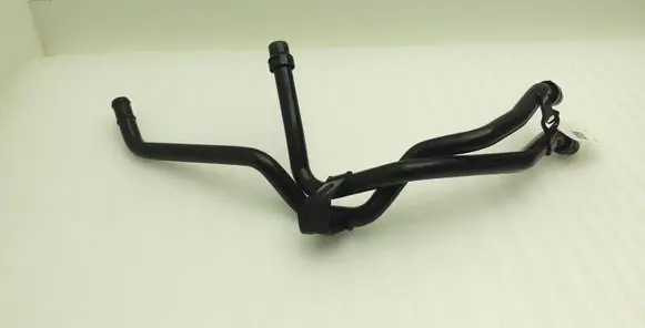 Volkswagen Golf VII Engine coolant pipe/hose